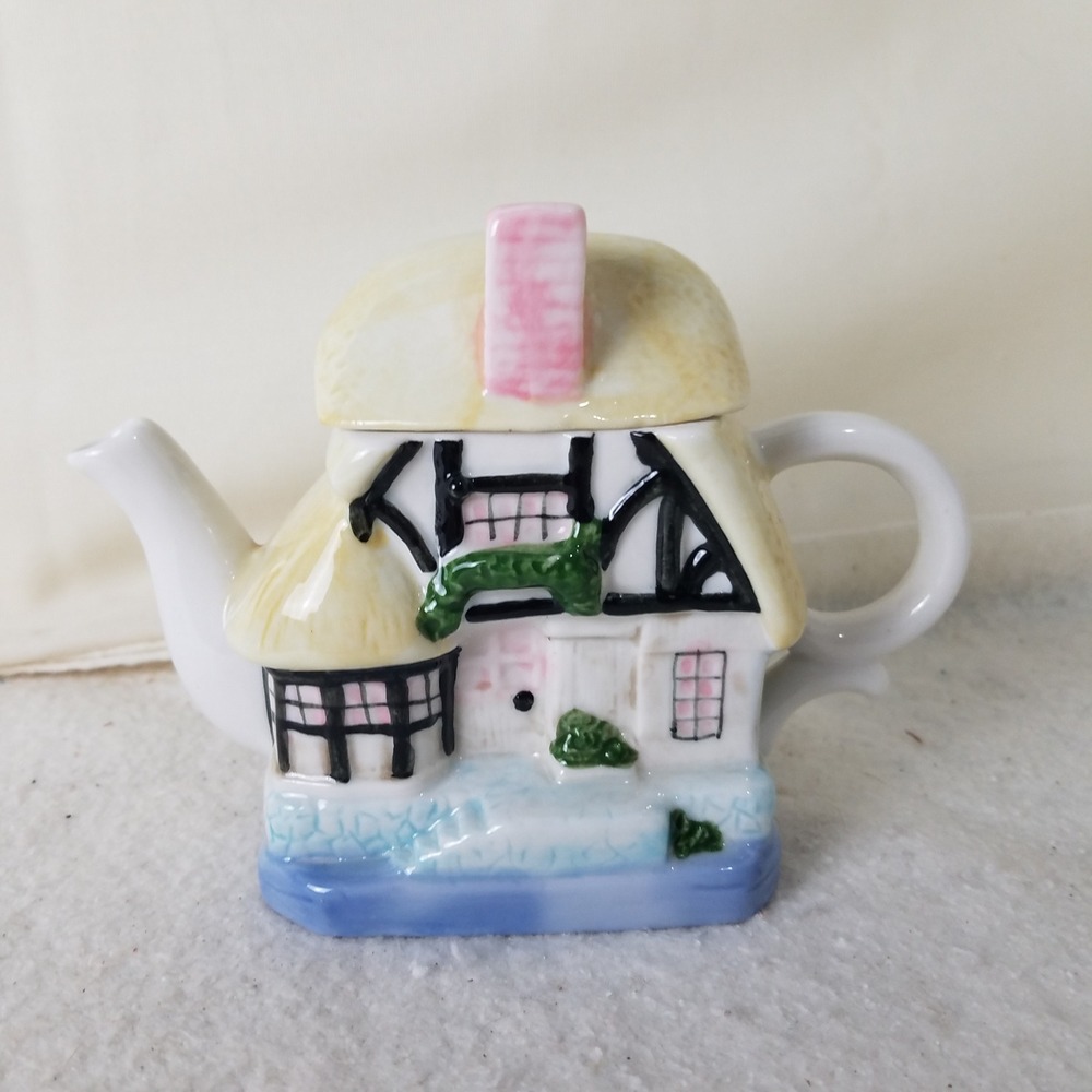 Teapot House Shaped Cottagecore Ceramic Decorative Whimsical Kitchen‎